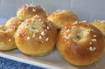 Voisilmäpulla | Finnish Butter Eye Buns