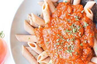Homemade Tomato Sauce Recipe with Fresh Tomatoes