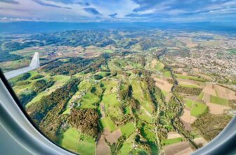 Aisle or Window Seat: Which Should You Choose?
