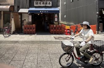 Visual Anthropology of Japan – 日本映像人類学: “Old-Fashioned Sake Bar” Orihara Shoten – Monzen Nakacho ・「伝統的でありながらモダン角打ち」折原商店