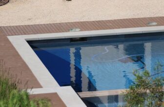Keeping Your Pool Clean Without the Constant Hassle 