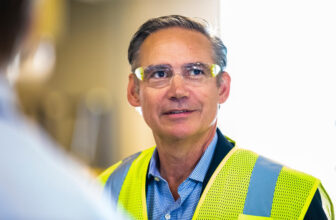 Boeing CEO: Max 7 and Max 10 deliveries in 2027, low margins until 2030