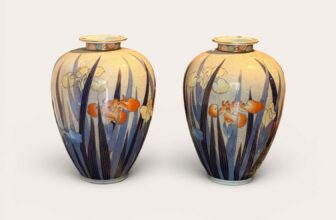 How We Identified a Pair of Early Fukagawa Seiji Porcelain Vases
