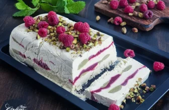 Pistachio Raspberry Semifreddo – Easy No-Churn Frozen Dessert