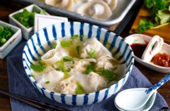 Wonton Soup (Video) ワンタンスープ • Just One Cookbook