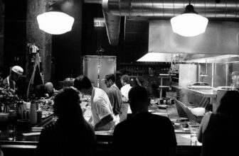 10 Ways Bars and Restaurants Go Above and Beyond With Benefits