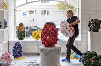 Steen Ipsen: Sculpting Tension into Perfect Form