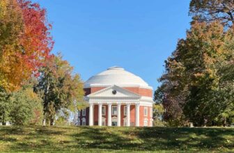 Traveling to Visit Colleges with Your High Schooler? Read this First!