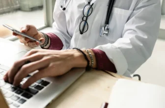 Physicians want compensation boost from AI productivity gains: survey