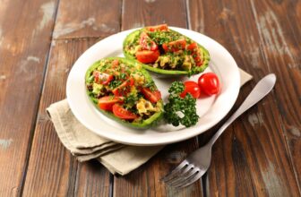 Avocado with Bell Pepper and Tomatoes |