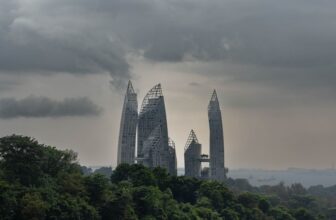 What S$1,515 psf ppr Signals