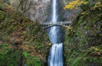 Multnomah Falls Guide: What to Know About Visiting Oregon’s Tallest Waterfall