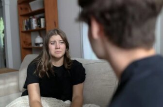 13 Little Phrases That Can Ruin The Way People See You