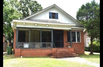 1209 S Lawrence St: Perfect Multigenerational Home in the Garden District!