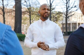 Dakarai Larriett Announces Early Endorsements