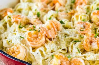 Olive Garden Shrimp Alfredo Copycat Recipe (Ready in 30 Minutes)