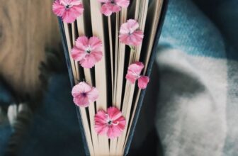 Reading Slump Recovery: Why I Stopped Reading English Romance and How I’m Coming Back