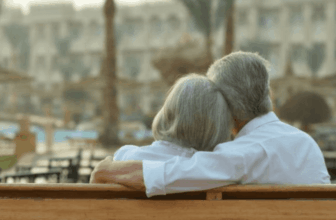 What Is a Seniors Real Estate Specialist (SRES) Agent?