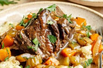 11 Cozy Fall Dinner Recipes That Give “This Was Ordered In A Storybook Tavern”