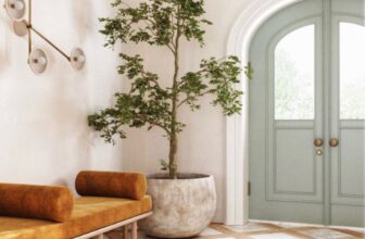9 Welcoming Tiled Entryway Statement Floor Ideas That Will Impress