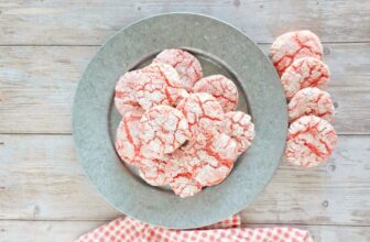 Strawberry Crinkle Cake Mix Cookies