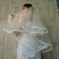 Pearl Flora Veil with Lace Edging