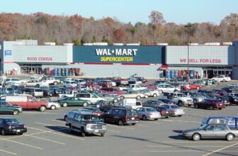 Low-wage S&P 500 companies spent $718 billion on stock buybacks since 2019, report finds