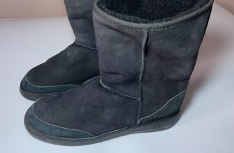 UGG Men’s Classic Short Black Boots UK Size 11 Suede Pure Wool