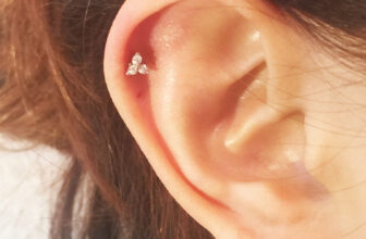 Triangle Crystal Gem Tragus Helix Bar Cartilage Ear Earring Bone End Tragus Stud