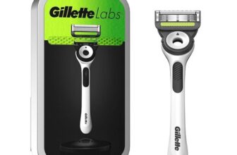 ⭐️✅GILLETTE LABS MEN’S RAZOR + 1 RAZOR BLADE REFILL, WITH EXFOLIATING BAR✅⭐️