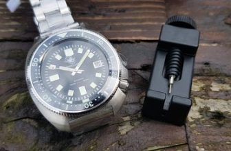 Steeldive SD1970 Men’s Diver’s Watch – Steel Strap, Captain Willard 6105