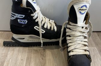 Men’s Bauer Impact 50 Ice Hockey Skates Size UK 8 With Blade Covers