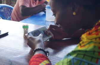 Smart Methods? WhatsApp, Ethics, and Inclusive Knowledge Production