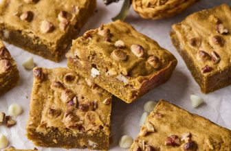 Fudgy Pumpkin Spice Blondies