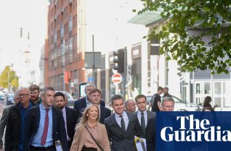 Loyalist parade in Northern Ireland given go-ahead as almost 30-year ban overturned | Northern Irish politics