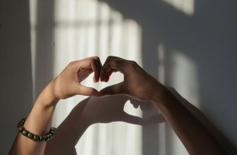 Be Kind: What the Bible Says About Choosing Kindness Every Day