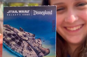 How to buy Disneyland tickets from Australia