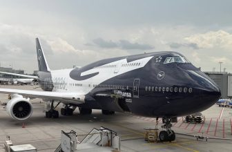 Lufthansa Gets Sassy With Customer On Social Media, Divides The Internet