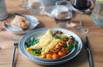 Bacon Jam Omelette with Cheddar: a Savory Brunch Delight