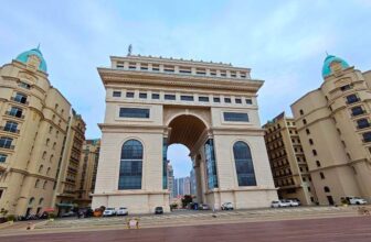 Finding fake Paris in Phnom Penh