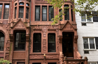 An upscale family hurt by a series of calamities