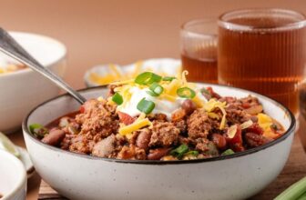 Crock Pot Beef Chili (Big Batch That Feeds 12)