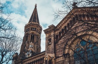 The Best NYC Churches to Visit for Diversity and Inclusion