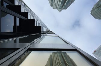 This Week’s Top Stories: Canadians Flee As Brain Drain Picks Up, and Most Households Now Run Deficits