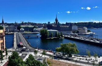 One Flight, Two Vacation Experiences: Stockholm and Its Archipelago