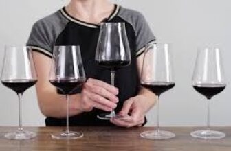 WHY WINE AND GLASS MAKE THE PERFECT PAIRING