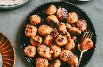 Easy Baked Chicken Meatballs with Almond Flour