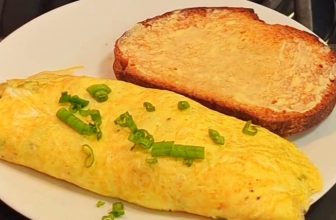 Easy Folded Omelet – Amy Ever After