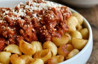 Noni’s Fried Spaghetti Recipe (Crispy & Buttery!)