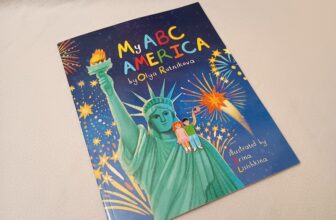 My ABC America by Olya Ratnikova & Irina Lisichkina – The Strawberry Post